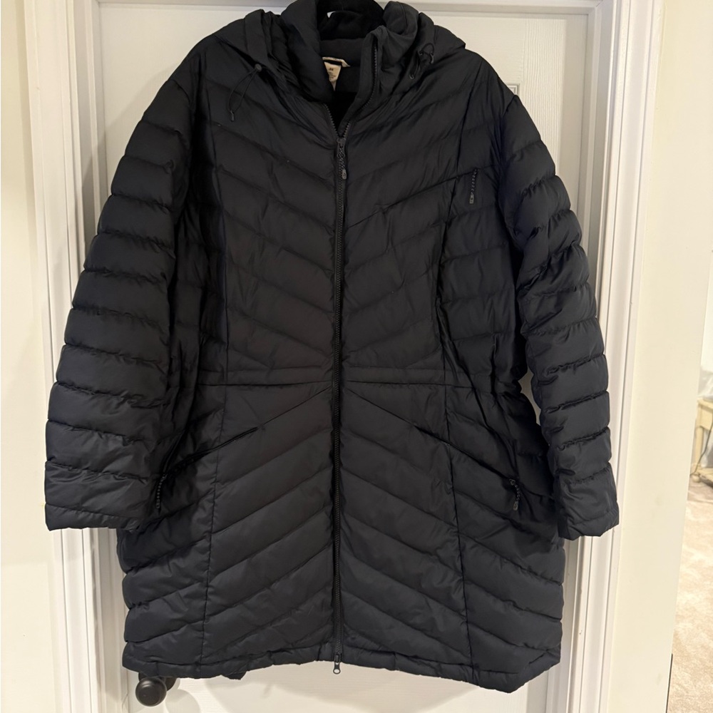 Duluth Trading Co Women's Black Puffer Coat